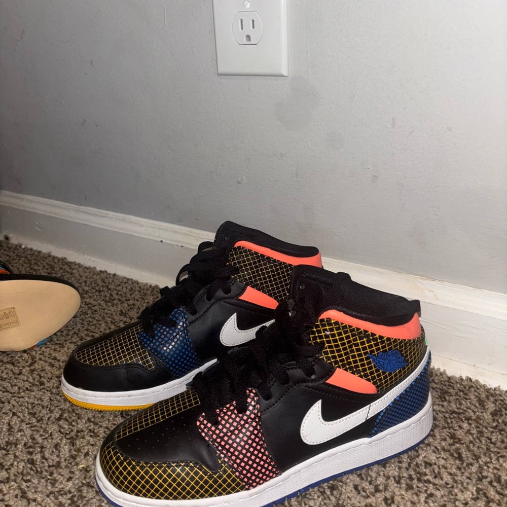 Nike Black and Multicolor High-Tops